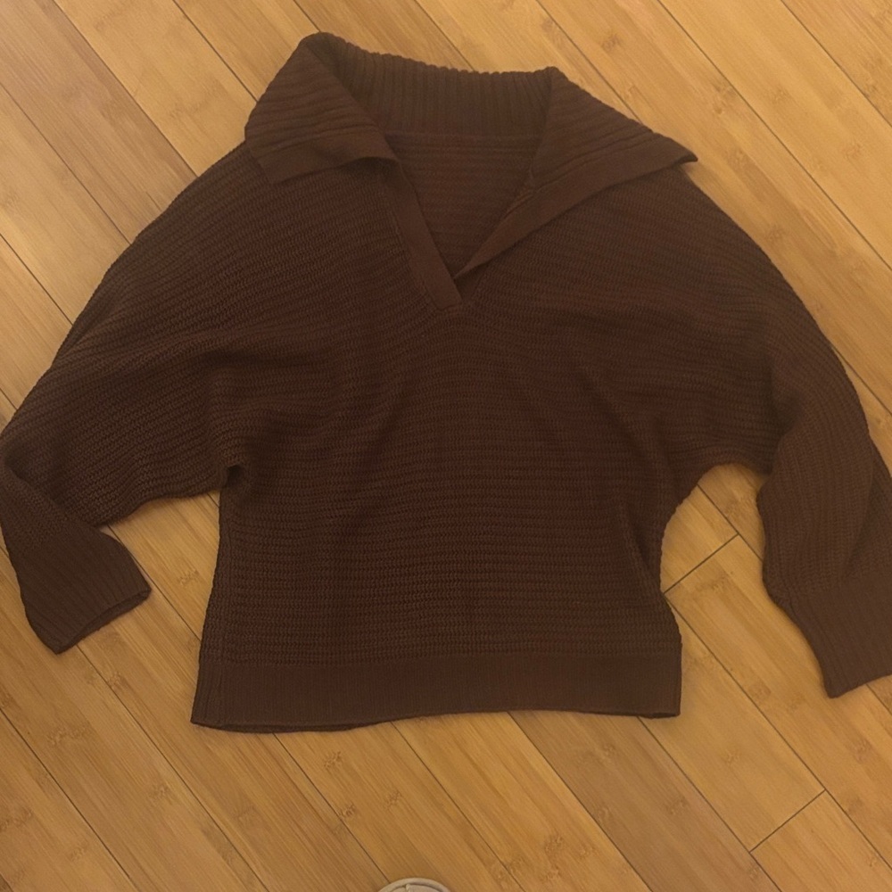Elegant Maroon Women's Turtleneck Sweater